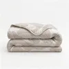 Couverture "Sleeptime Lazy" en taupe/beige, dimensions 140 Voir les images du produit 5