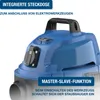 Close-up of the top of a blue wet/dry vacuum cleaner, highlighting its integrated power outlet and master-slave function. Produktbild-Vorschau