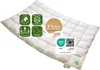 A white quilted down comforter is shown with several certification and feature icons overlaid on it. Produktbild-Vorschau