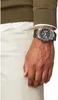 A close-up shot of a man's wrist wearing a Casio G-Shock watch. Anteprima dell’immagine prodotto
