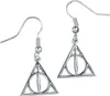 The Carat Shop - Kolczyki Deathly Hallows inspirowane Podgląd zdjęcia produktu 2