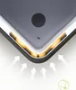 A close-up, cross-section view of a laptop bag's corner, showing its protective layers and airflow design. Produktbild-Vorschau