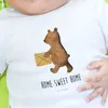 Mr. & Mrs. Panda Babyshirt Bär Zuhause 6. - 12. Monat - Produktbild-Vorschau 4