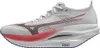 A side view of a single running shoe. Podgląd zdjęcia produktu