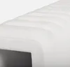 A close-up, angled view of a white upholstered bench with a textured, ribbed surface. Anteprima dell’immagine prodotto