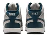 The back view of two Nike Court Vision Mid NN sneakers. Anteprima dell’immagine prodotto