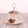 Porcelánový stojan na koláče a sušenky se 2 úrovněmi Náhled obrázku produktu 7