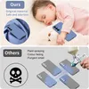 Comparison of product quality, showing a baby sleeping with a phone case and a demonstration of a manufacturing process. Produktbild-Vorschau