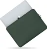 A laptop and its sleeve are shown from a diagonal angle against a white background. Anteprima dell’immagine prodotto