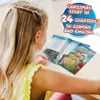 A young girl is reading a book with Christmas-themed illustrations. The book is open, showing pages with text and pictures. A circular graphic with text is overlaid in the top right corner. Anteprima dell’immagine prodotto