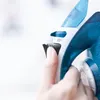 BLACK+DECKER Ferro Ferro da stiro a vapore Blu Anteprima dell’immagine prodotto 4