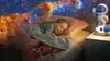 A young girl sleeping in bed with a starry night sky and nebula projected above her, with an astronaut-themed night light on the bedside table. Náhled obrázku produktu