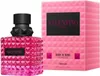 A bottle of Valentino Donna Born In Roma Extradose Eau de Parfum and its pink packaging are displayed against a white background. Anteprima dell’immagine prodotto