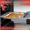 A person wearing oven mitts is taking a pizza out of an oven. Anteprima dell’immagine prodotto