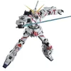 A white robot with red accents and a blue sword is posed against a white background. Anteprima dell’immagine prodotto