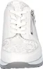 A front view of a white women's sneaker with a floral pattern. Produktbild-Vorschau