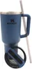 A blue Stanley tumbler with a straw and lid. Produktbild-Vorschau