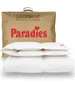 A folded duvet is presented in front of its packaging bag. Produktbild-Vorschau