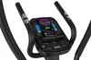 Close-up of the console of an exercise machine, showing a smartphone mounted on the display. Anteprima dell’immagine prodotto
