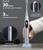 A person holding a light blue electric toothbrush with a charging base and travel case shown in inset images, against a gray background with text overlays. Voir les images du produit