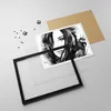 Gerahmtes Poster - Schwarzer Rahmen - Schmuck Dame Kleid Produktbild-Vorschau 4