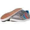 A pair of low-top sneakers shown from a diagonal angle against a white background. Produktbild-Vorschau