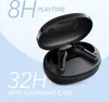 A pair of black wireless earbuds in their charging case, with text overlay indicating playtime and battery life. Podgląd zdjęcia produktu