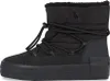 A black Calvin Klein snow boot is shown from the side against a white background. Voir les images du produit