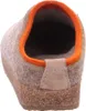 A close-up view of the back of a slipper. Anteprima dell’immagine prodotto