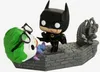 A diorama featuring Funko Pop! figures of Batman and the Joker. Podgląd zdjęcia produktu