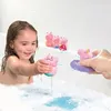 TOMY Peppa & Familie Badespritzer 5er Set Anteprima dell’immagine prodotto 2