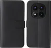 A black flip case for a smartphone is shown from the front and back. Produktbild-Vorschau