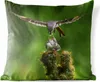 MuchoWow® Outdoor Kissen - Vogel füttert seine Jungen - Produktbild-Vorschau 1