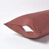 HOMESCAPES Taie d'oreiller densité 200 fils chocolat, 40 x Voir les images du produit 3