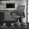 A grey office chair is shown in a room with a desk and computer. Produktbild-Vorschau