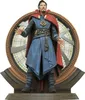 A Doctor Strange action figure standing in front of a circular clock-like background. Náhľad obrázku produktu