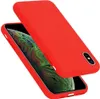 A red iPhone case is shown from a slightly elevated angle, with the phone inside it. Anteprima dell’immagine prodotto