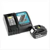 A Makita battery charger and battery are shown on a white background. Produktbild-Vorschau