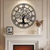 COSTWAY Grande horloge murale en métal, 68 cm Horloge Voir les images du produit 2