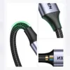 Close-up shots of a USB-C cable highlighting its construction and flexibility. Anteprima dell’immagine prodotto