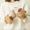 Kapibara Kuscheltier mit Rucksack – Plüschtier Armband mit Produktbild-Vorschau 11
