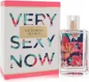 A perfume bottle and its packaging are displayed side-by-side against a white background. Voir les images du produit