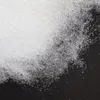 A close-up of a pile of white granular material on a black background. Anteprima dell’immagine prodotto