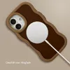 Selencia Wavy Backcover met MagSafe voor de Apple iPhone 16 Productafbeelding-voorbeeld 3
