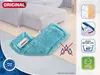 A turquoise mop head is placed on a wooden floor in front of a blurred gray sofa. Several informational icons are displayed on the right side of the image. Produktbild-Vorschau