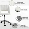A white office chair with callouts highlighting its features. Náhled obrázku produktu
