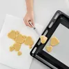 Puzzle à biscuits Lékué ''Coeurs'' rot Voir les images du produit 3