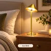 Lámpara de mesa LED inalámbrica 360° giratoria magnética Vista previa de la imagen del producto 10