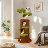 A cat tree designed to look like a tree trunk with mossy platforms, set in a living room with a plant and a sofa. Produktbild-Vorschau