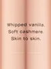 Close-up of text on a rose gold background. Podgląd zdjęcia produktu
